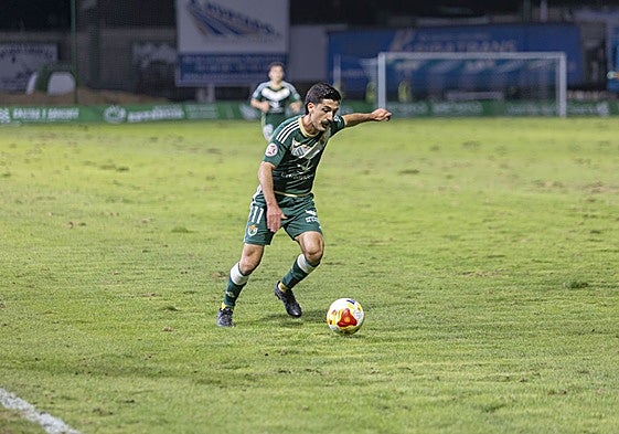 Rubén Sanchidrián es baja en el Cacereño por lesión.