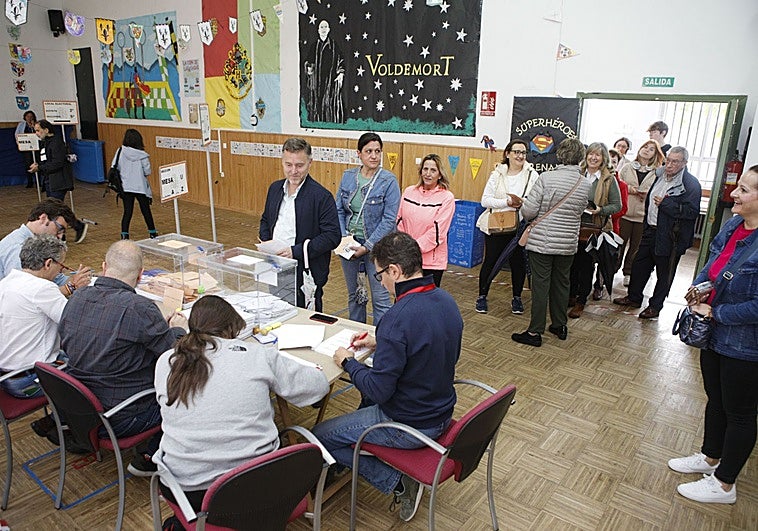 21-D: El coste económico de unas elecciones en solitario