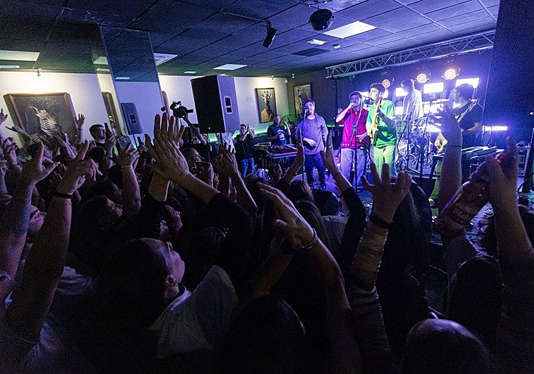 La oda a lo rural de Sanguijuelas enciende Extremadura