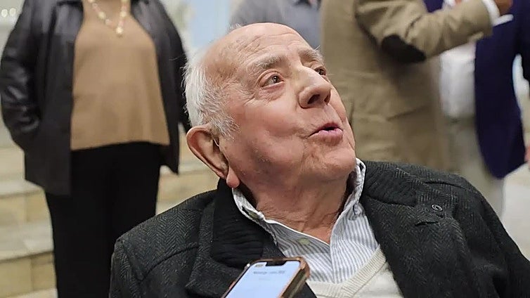 Así ha celebrado Andrés Becerra su cumpleaños número 100