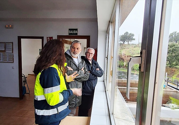 El PSOE exige transparencia sobre la calidad del agua de Plasencia y el Ayuntamiento defiende su gestión