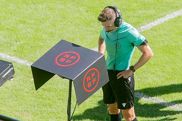 Las interpretaciones arbitrales aburren al Mérida
