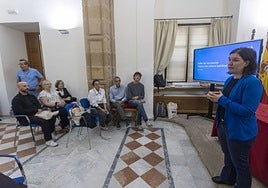 La coordinadora de Cáceres 2031, Iris Jugo, durante un taller de la candidatura el pasado septiembre.
