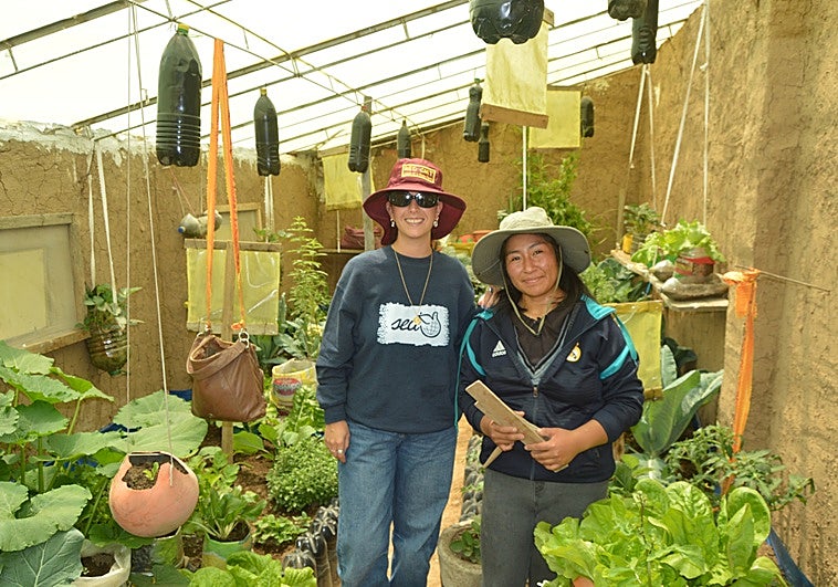 45 familias bolivianas cultivan su futuro gracias a la ayuda que les llega desde Badajoz