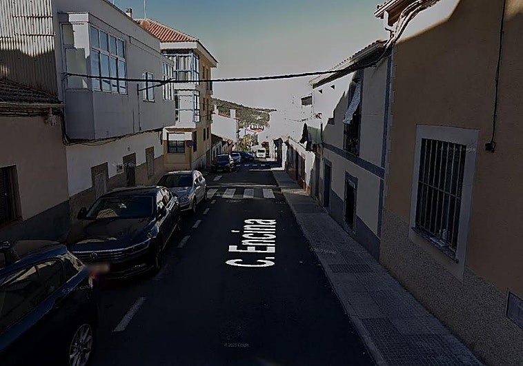 Cuatro afectados, entre ellos un bebé, por un escape de gas en una vivienda en Cáceres