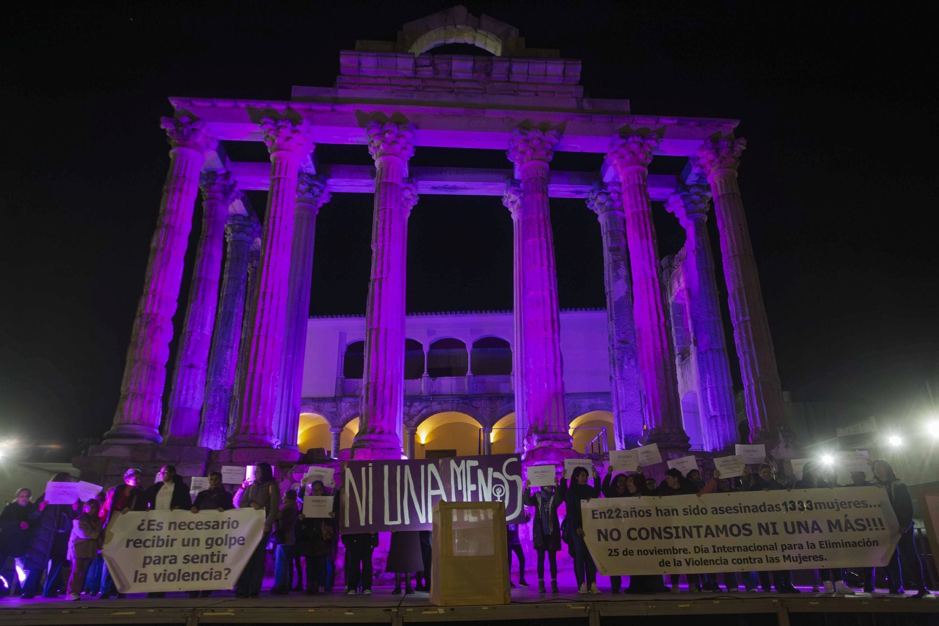 Manifestación celebrada en Mérida con motivo del 25-N.