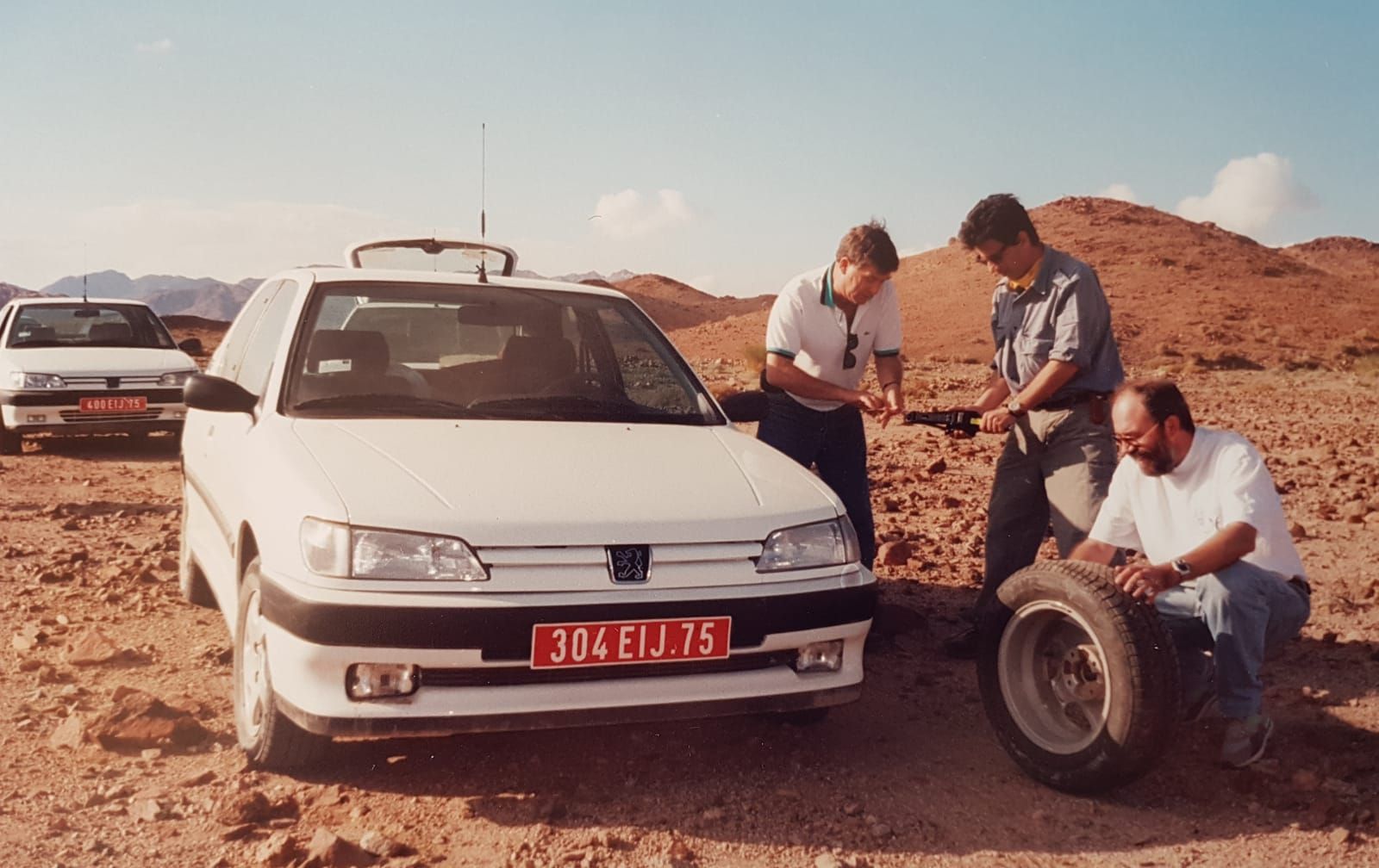 En Libia durante un viaje de varios días con Peugeot por el desierto.