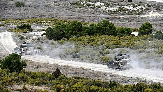 Más de 300 vehículos y 2.000 militares: así se prepara la Brigada de Extremadura para el combate