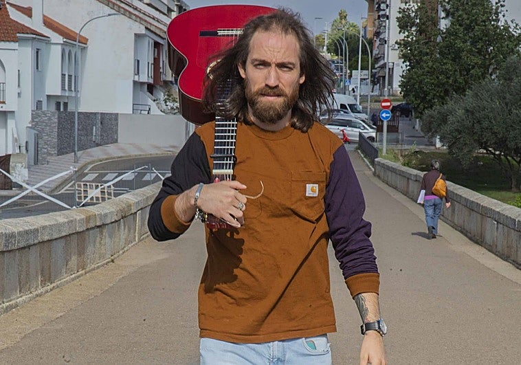 El emeritense que revoluciona con su flamenco pop