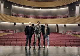 ÁngelBriz, Joseán Moreno y Vahan, esta mañana, en el Teatro María Luisa.