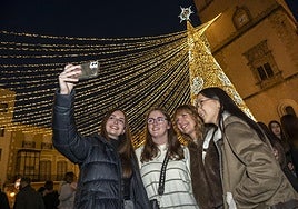 El gran techo de luces es el principal atractivo del alumbrado navideño en la plaza de España.