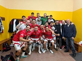 Felicidad fontanesa tras el triunfo frente al Talavera.