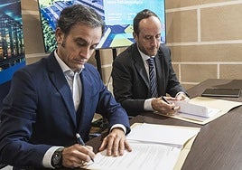 Momento de la firma del acuerdo de colaboración entre Nostrum Group y Aecom España.