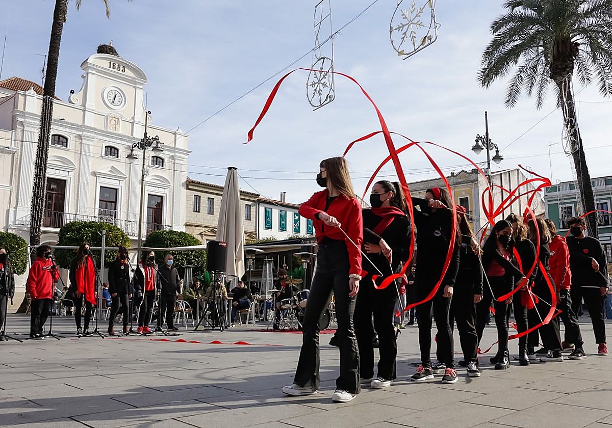 Flasmob realizado por la Fundación Atenea en 2021 en el Día de la Lucha contra el Sida en la plaza de España.