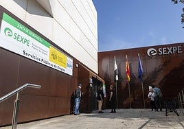 El paro baja en 807 personas en noviembre en Extremadura y se sitúa en 64.813