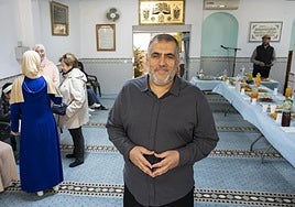 Adel Najjar, en la mezquita de Badajoz.