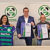 María de las Nieves Pérez, Sergio Merchán, Francisco José Farrona y Ángeles Aguilera durante la presentación.