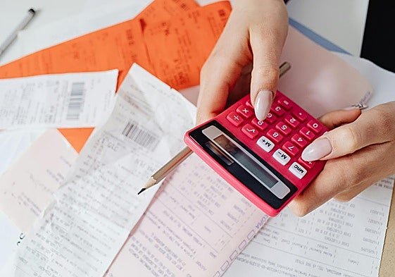 La factura de la luz podría volver a los precios de 2020 este enero según los expertos