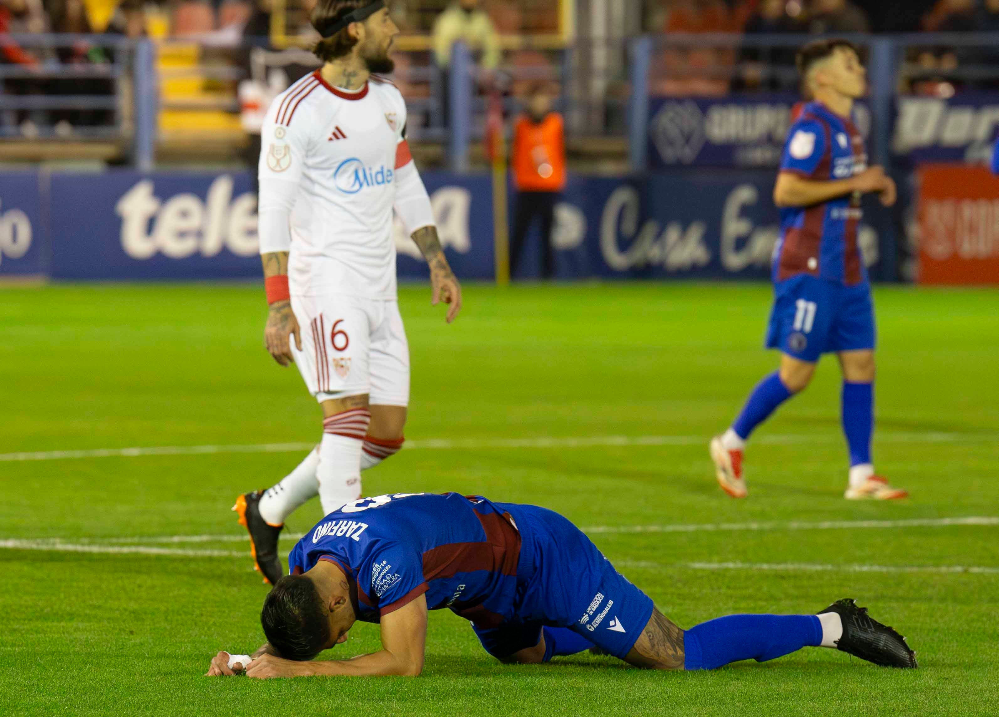 Fotos | Las mejores imágenes del partido Extremadura-Sevilla