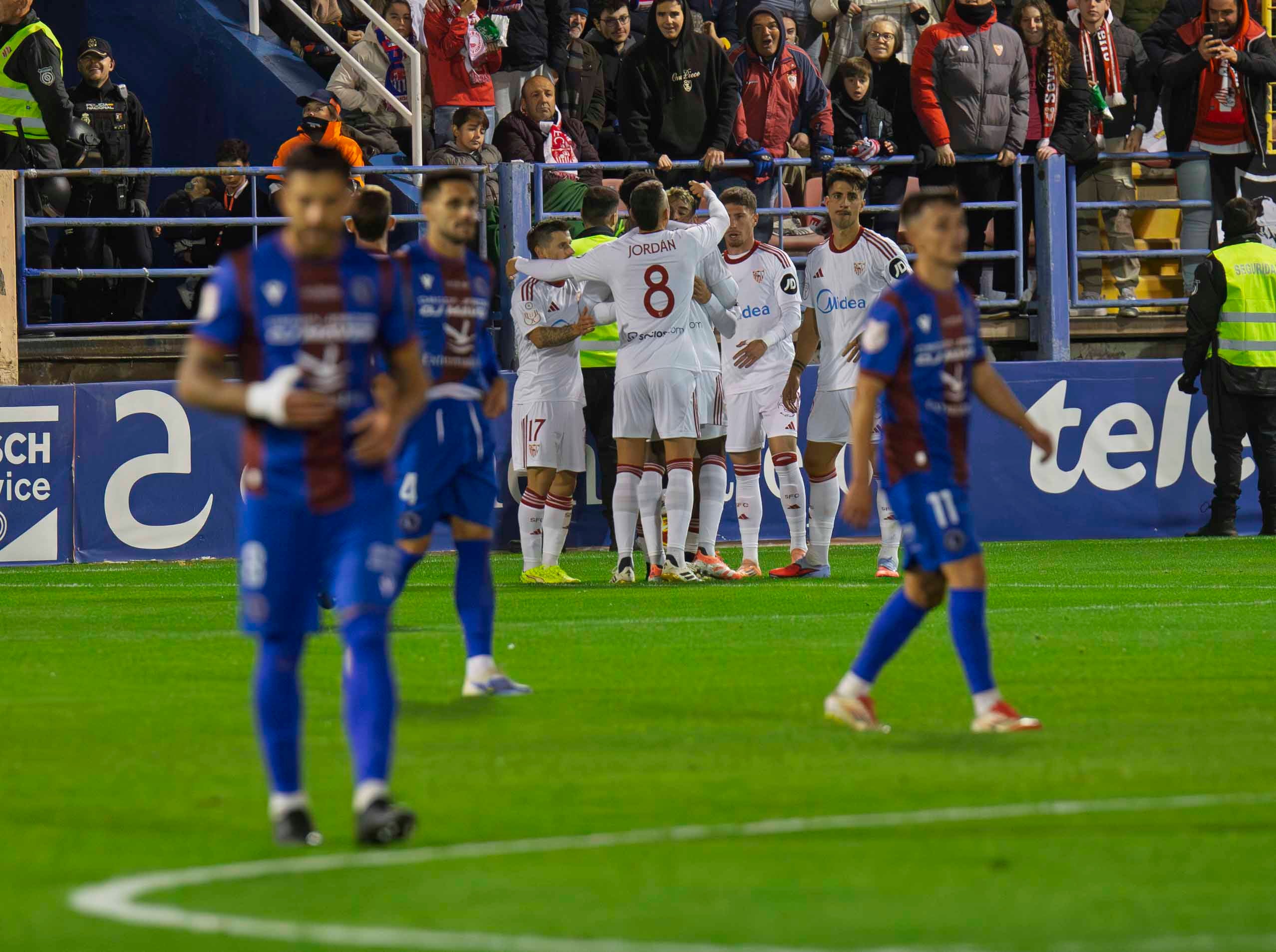 Fotos | Las mejores imágenes del partido Extremadura-Sevilla