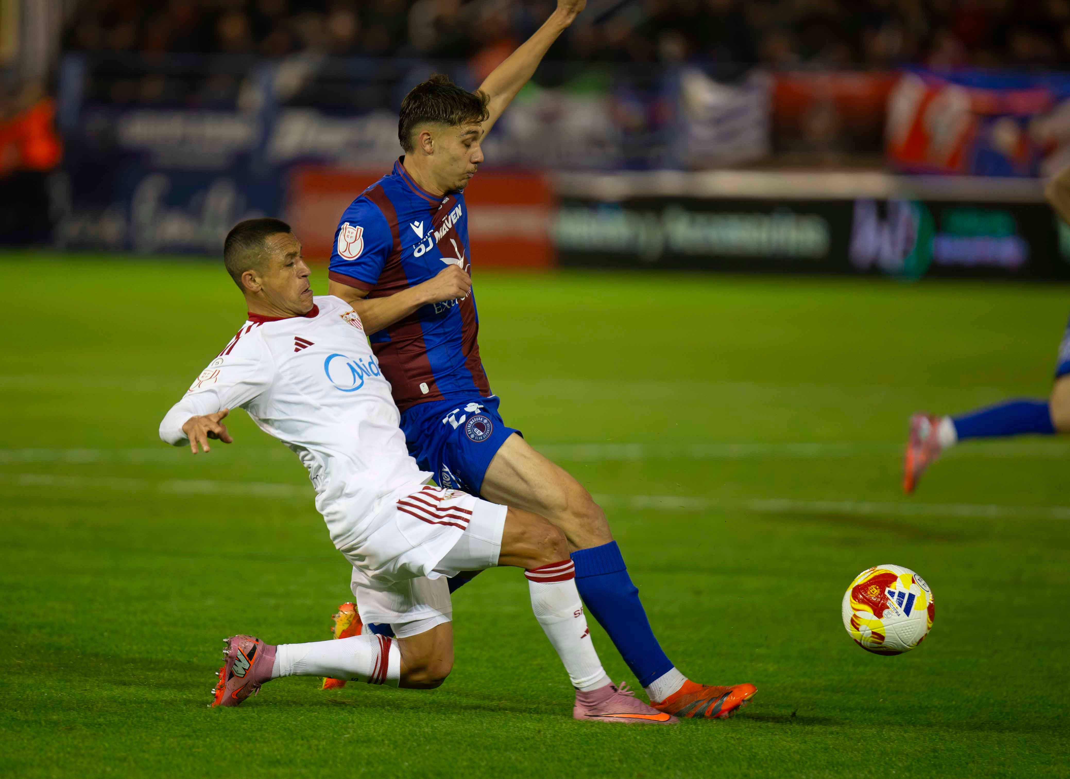 Fotos | Las mejores imágenes del partido Extremadura-Sevilla