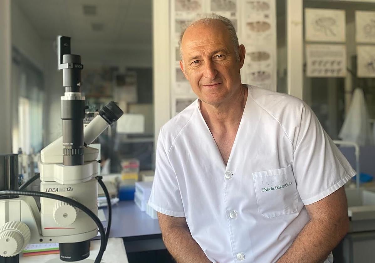 El veterinario José-Marín Sánchez Murillo dirige el Laboratorio de Sanidad Animal de Extremadura.