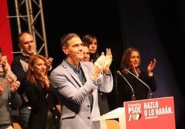Blanca Martín, Miguel Ángel Gallardo, Pedro Sánchez y Alfredo Moreno, en Plasencia.