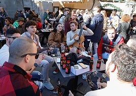 Cañas de Nochebuena de 2024 en la plaza de San Juan de Cáceres.
