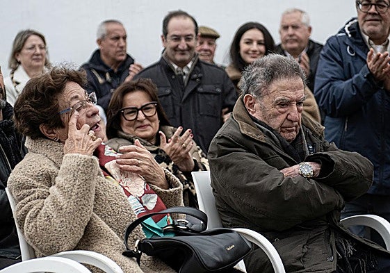 Jerez de los Caballeros emociona a Alfonso Gallardo en la inauguración de la calle con su nombre.