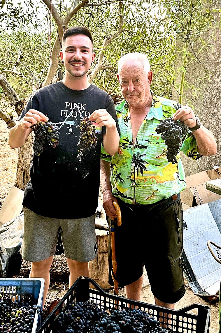 «Los afeitaba y me daban queso»