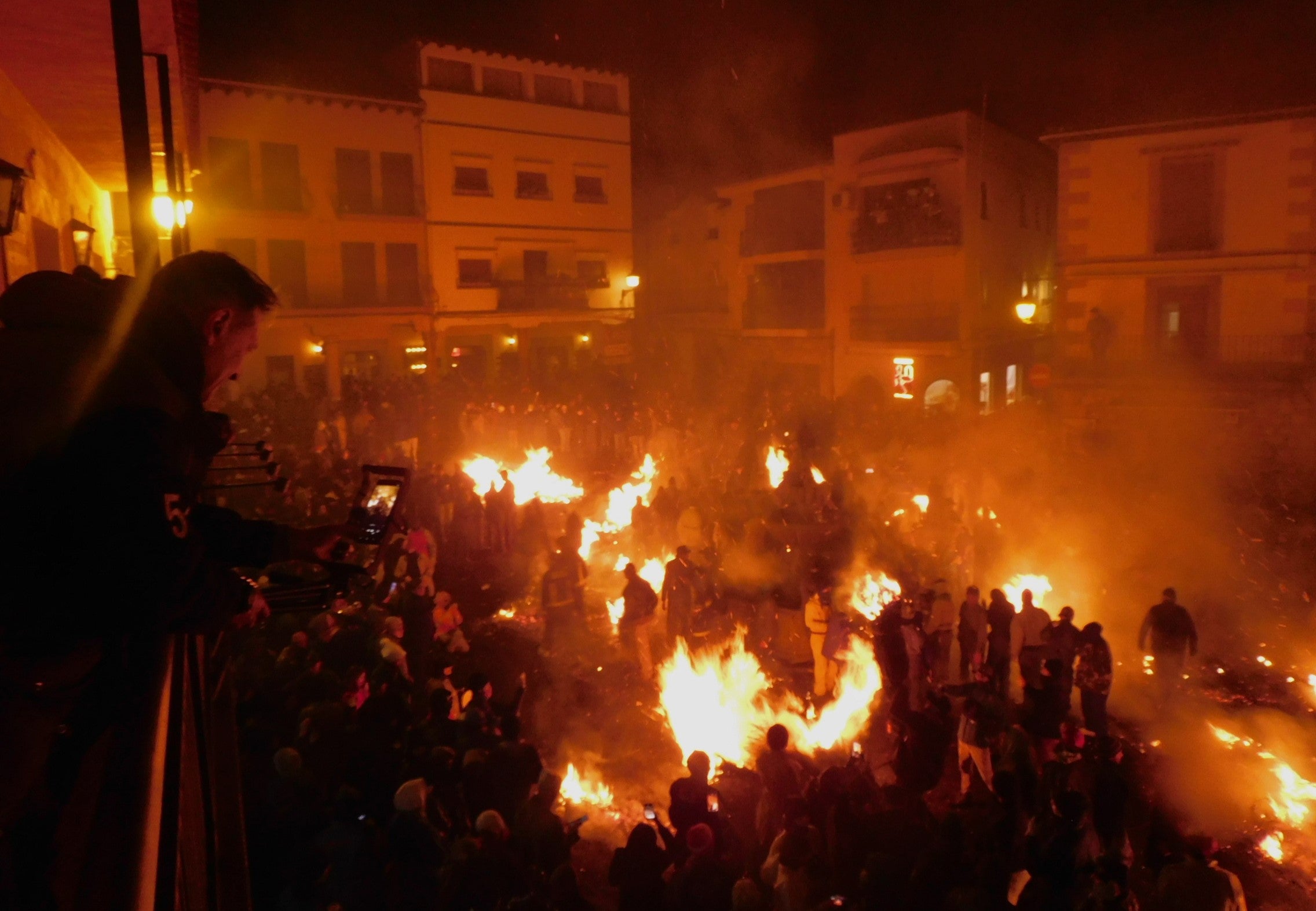 Así se vivió la fiesta de Los Escobazos en Jarandilla de la Vera