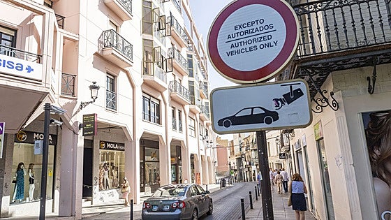 Los coches eléctricos tampoco podrán entrar en la ZBE de Cáceres sin tarjeta de residente