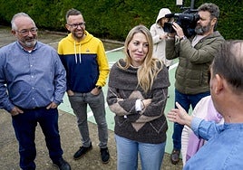 María Guardiola en uno de los primeros actos de campaña electoral en Hervás.