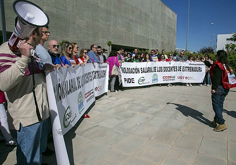 Homologación salarial para los docentes