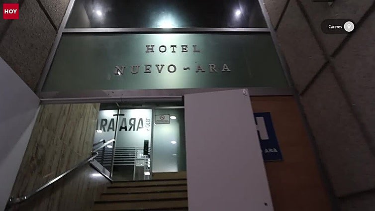 Desalojada en Cáceres: «Me da muchísima pena tener que pasar la Navidad y Reyes viviendo en un hotel»