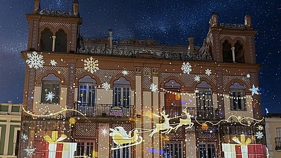 La fachada del Palacio de la China estrena esta tarde el videomapping navideño de Mérida