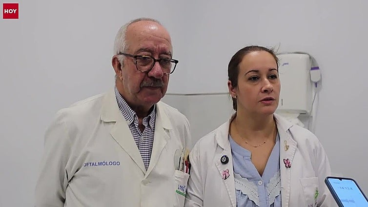 José Chacón Iglesias, oftalmólogo en un centro de reconocimientos médicos: «Los familiares de los conductores más mayores nos hacen señales para que no les renovemos el carné»