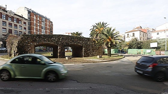 Reabre al tráfico la glorieta de San Francisco, en Cáceres, tras medio año cerrada por obras