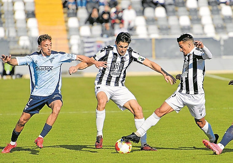 El Badajoz, a iniciar el ansiado abordaje