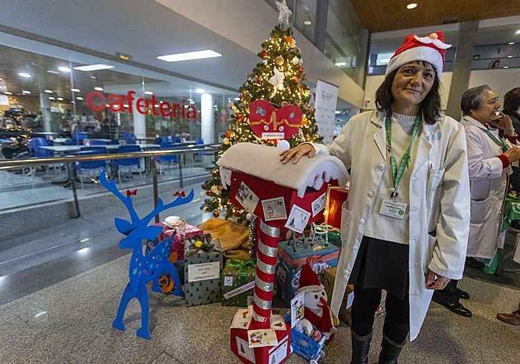 Miguela Marchena fue operada y tratada de cáncer en 2016 y ahora es voluntaria de la AECC.