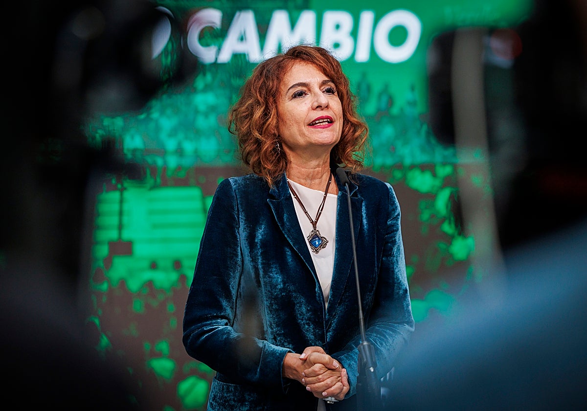 Montero: «El rival del PSOE en Extremadura ha sido la abstención»