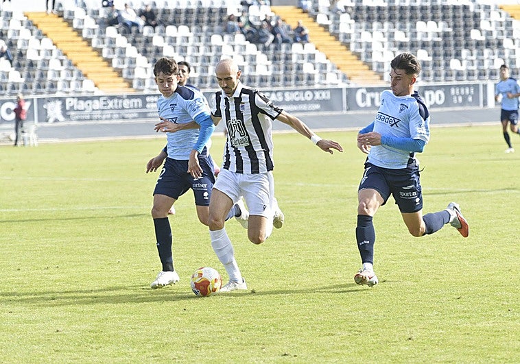 El Badajoz y Gorka Iturraspe separan sus caminos