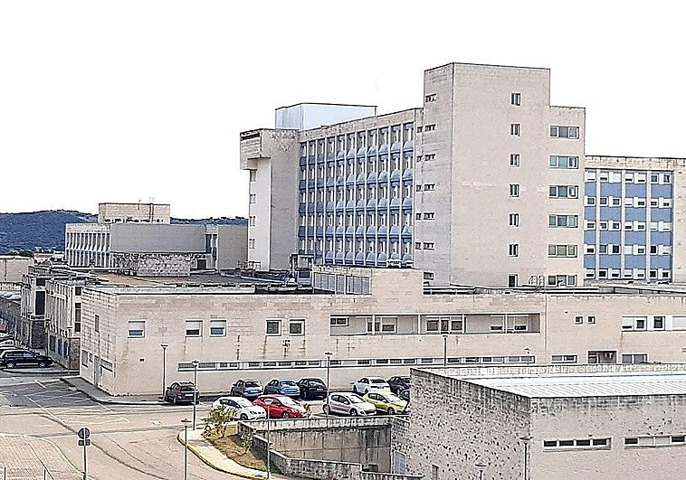 Herido un hombre tras la colisión de un coche y una moto en Plasencia