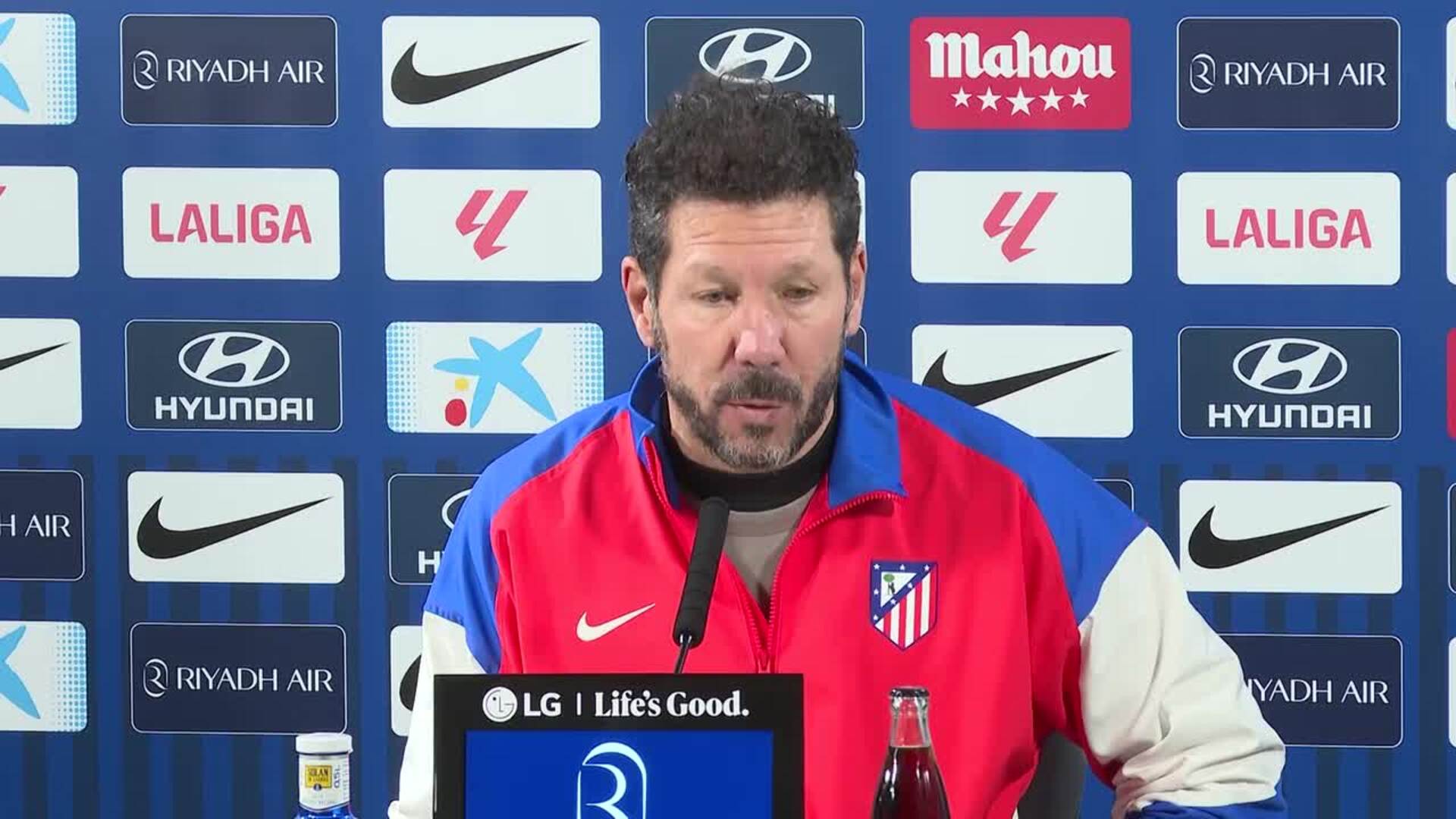 Simeone: "No estoy pensando en cómo va a salir el árbitro al derbi"