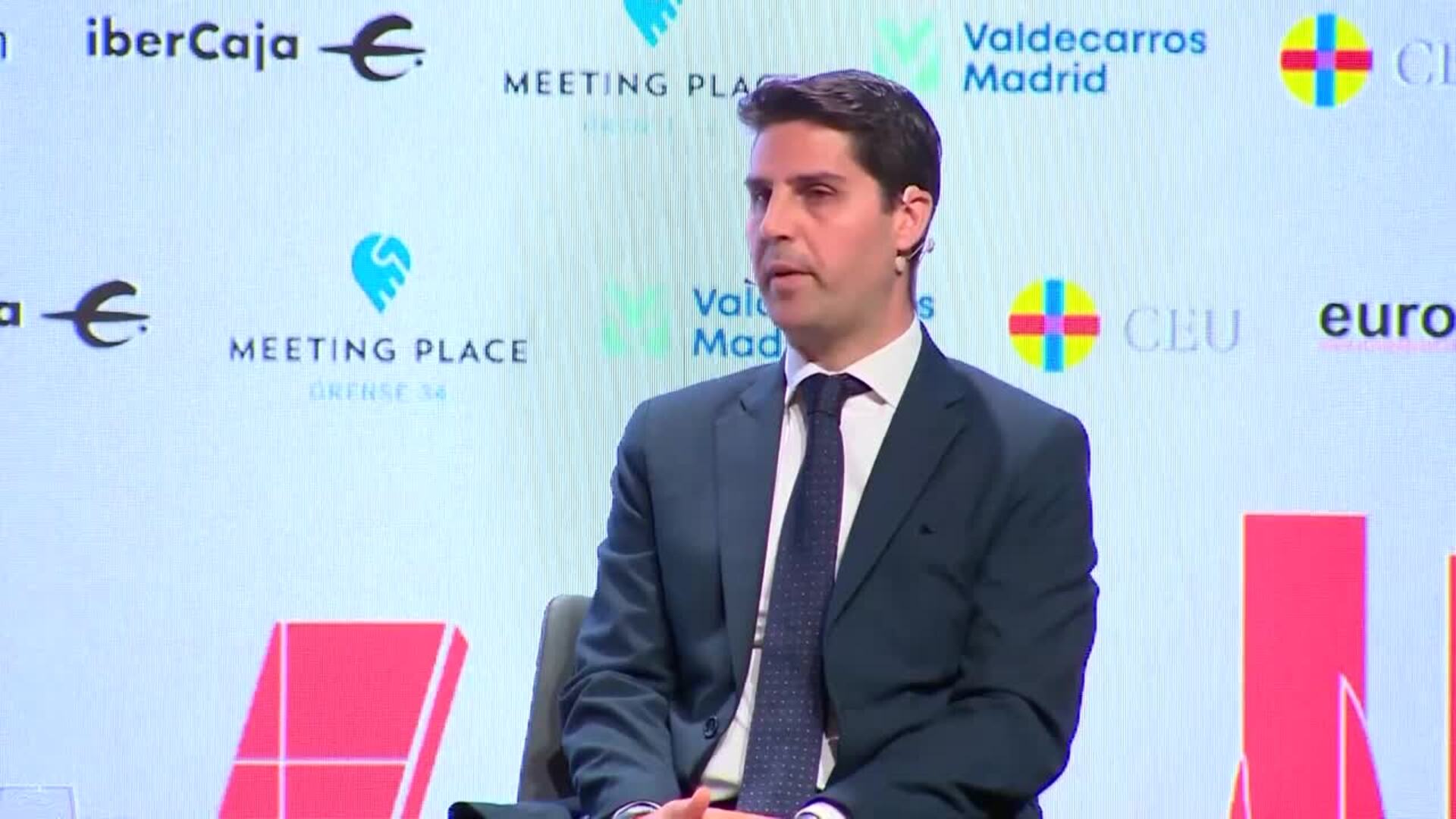 Madrid financiará la jubilación parcial con contrato de relevo de los docentes de la concertada