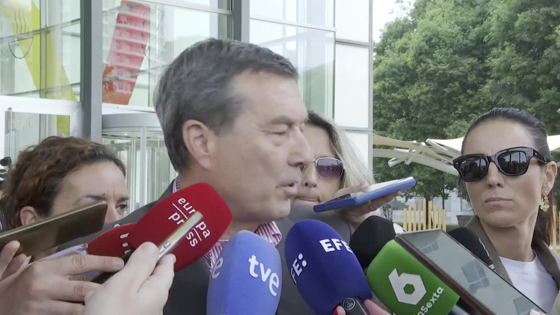 Gómez pide "tranquilidad" porque el caso de rabia en Valencia es "aislado"