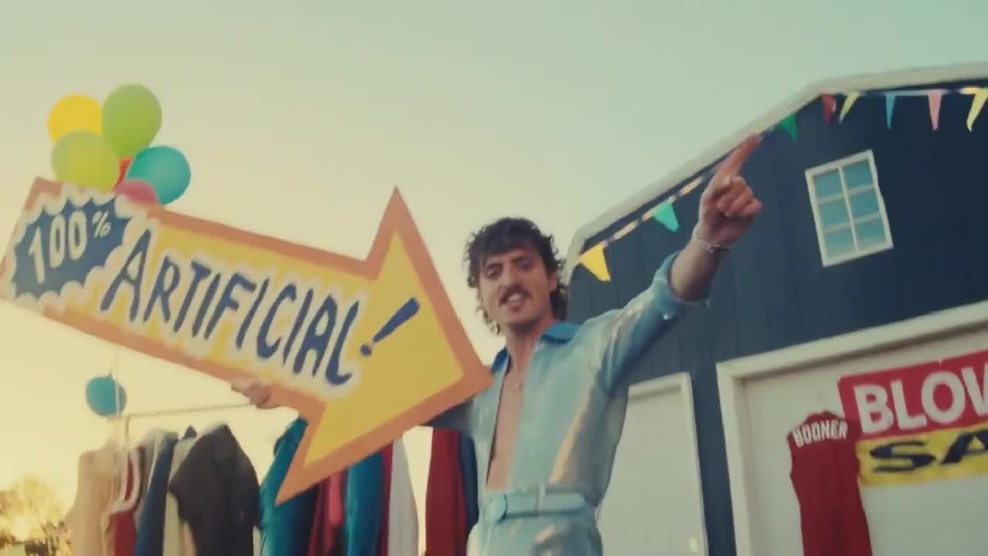 Karol G, Saiko, Yami Safdie y Emilia traen los últimos estrenos musicales antes del verano
