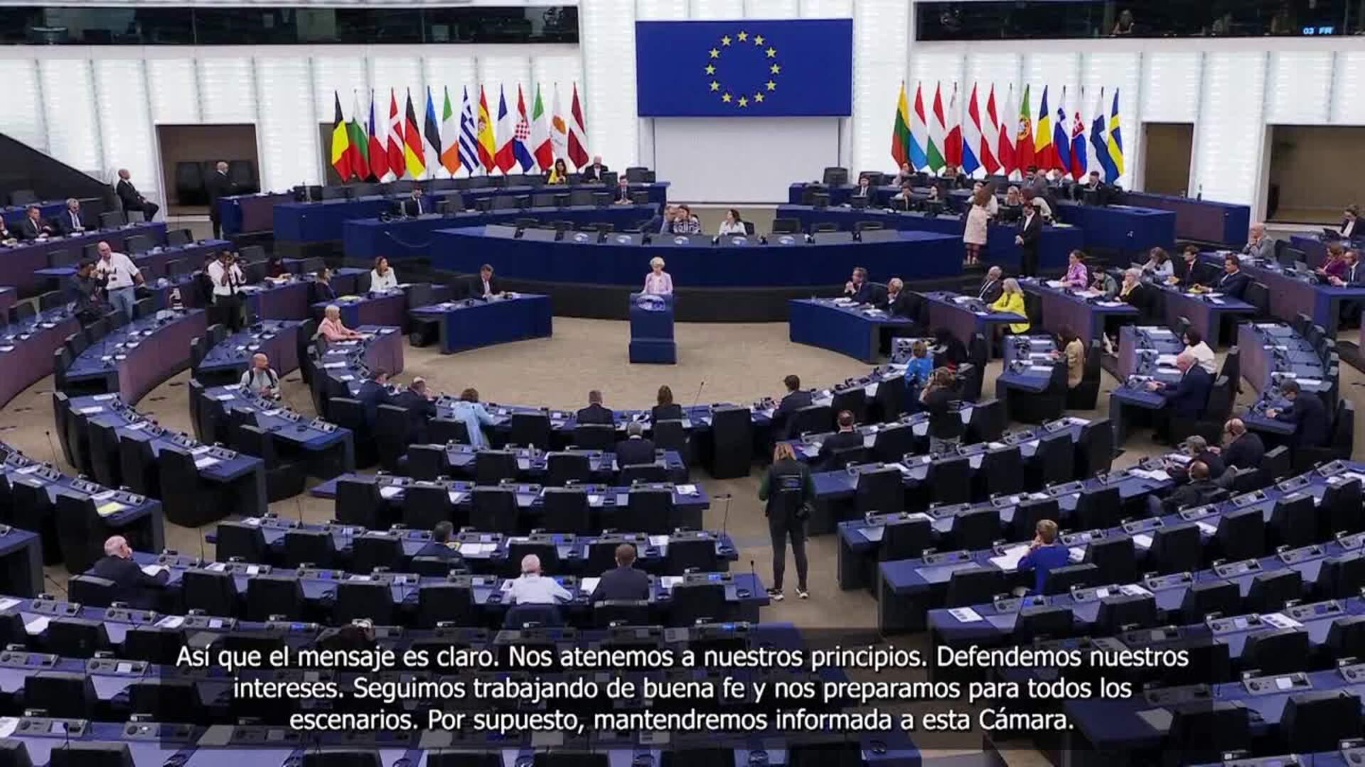 Von der Leyen dice que la UE negocia con firmeza para un marco comercial "fiable" con EEUU
