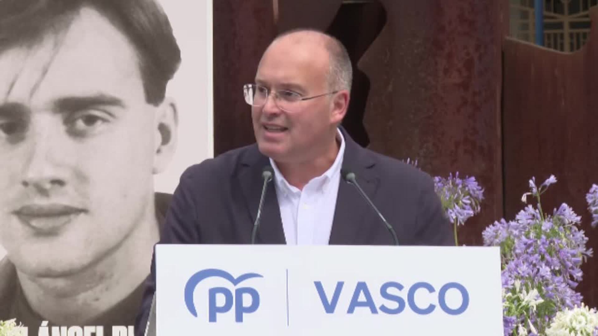 El PP dice que la alternativa al Gobierno está en marcha para que Bildu "no decida ni una coma"