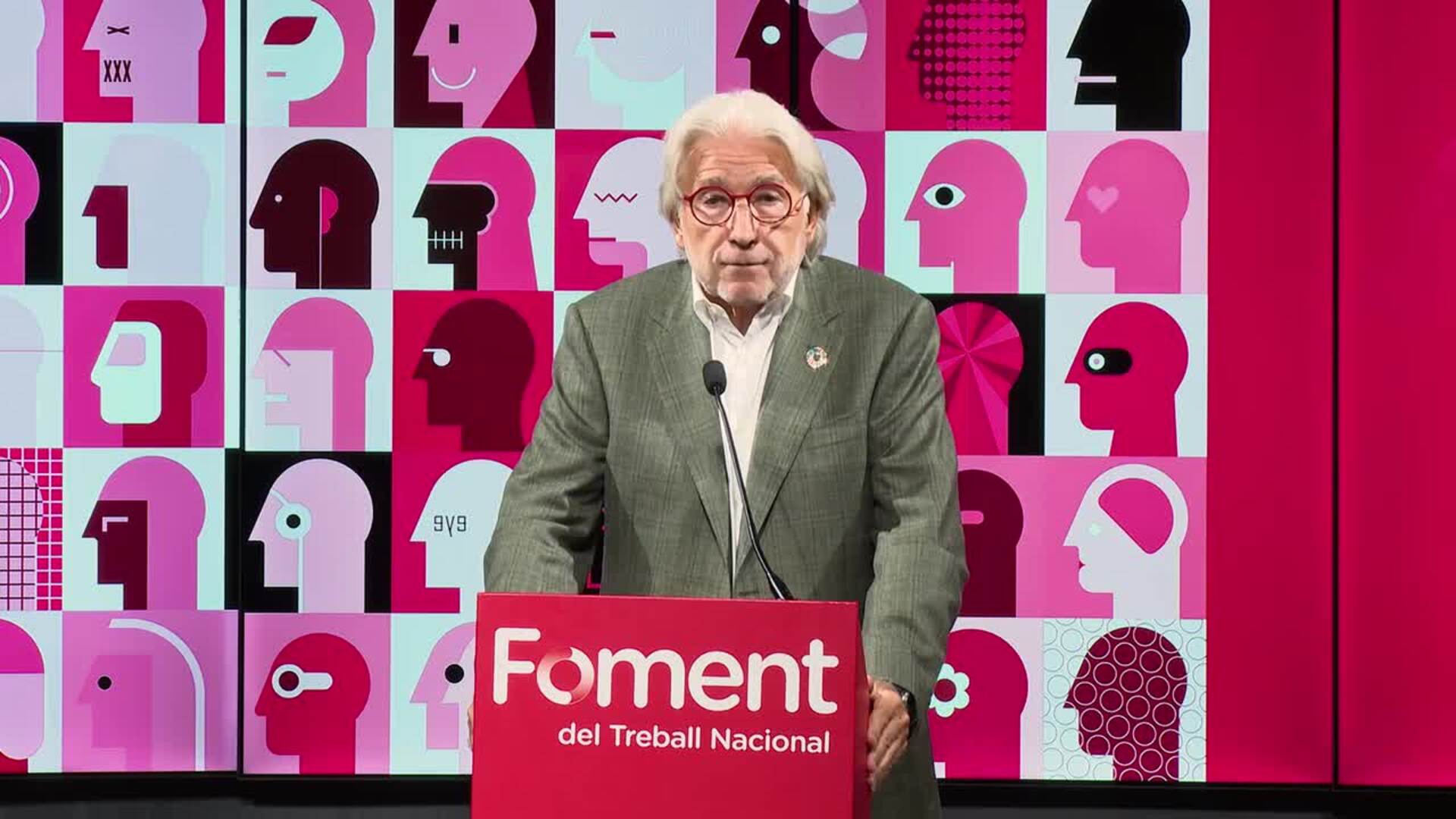 Foment agradece a PP, Vox y Junts su "valentía" contra la reducción de la jornada